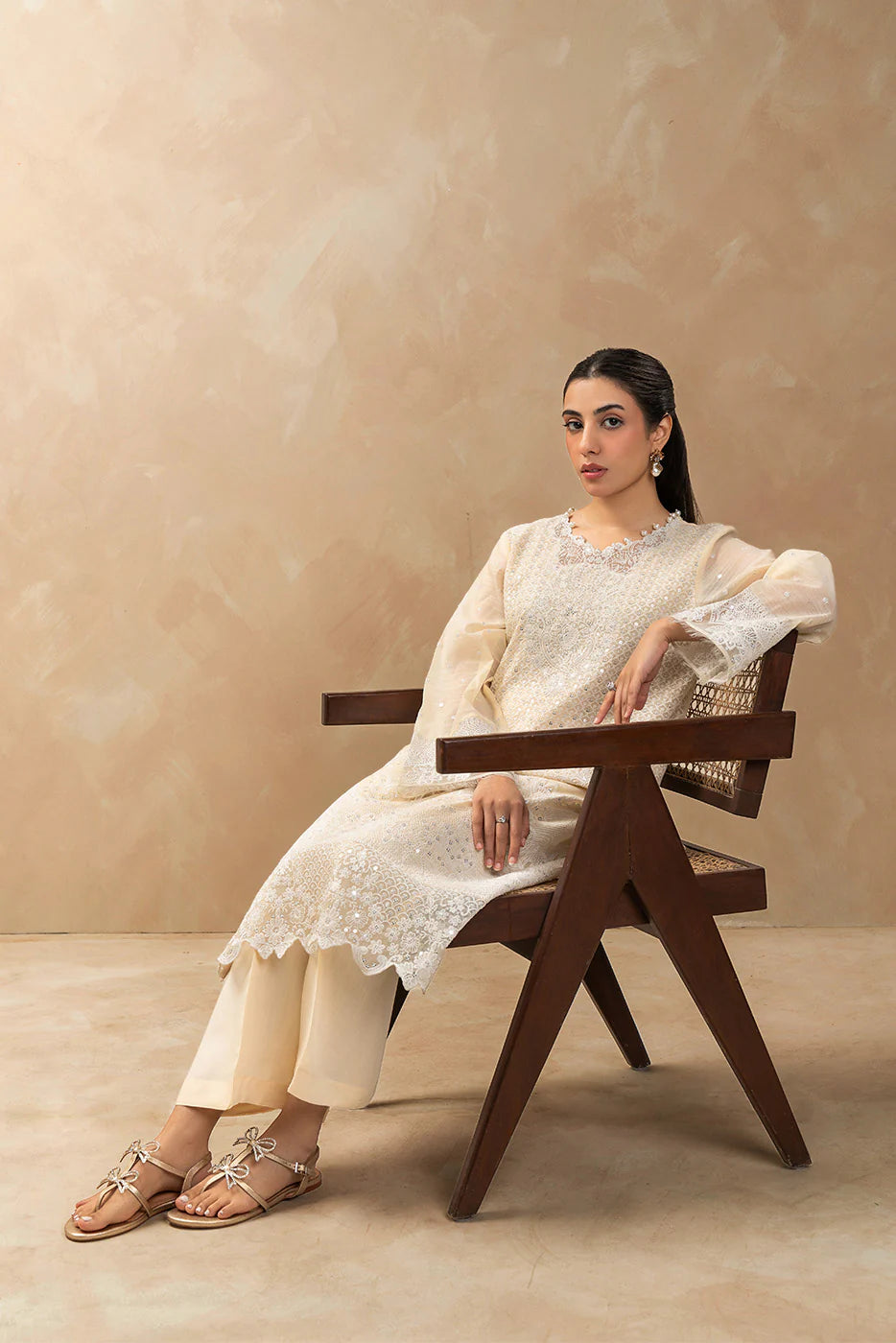 2 PIECE EMBROIDERED MONARK SUIT (LUXURY-PRET)